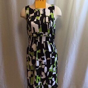Ladies sleeveless multi color 👗 size 5 jr. XOXO